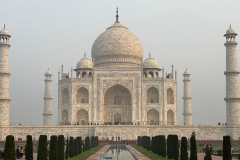 Da Delhi ad Agra e Taj Mahal: andata e ritorno in auto privataAuto privata AC + autista + guida