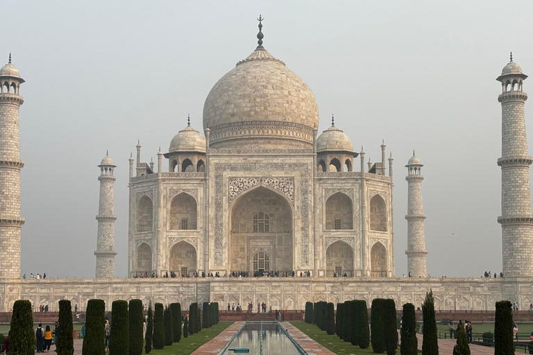 Från Delhi till Agra &amp; Taj Mahal tur och retur med privat bilAC Privatbil + Förare + Guide