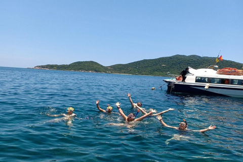 Cham Island: Experience Snorkeling and Lunch In A Day Tour Cham Island: Pickup at Cua Dai Port