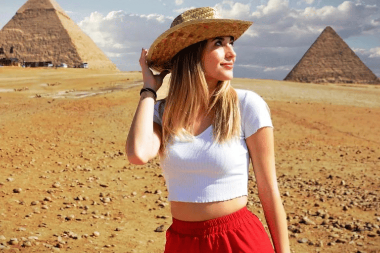 Pyramides, Sakkara et Memphis - Visite privée avec déjeunerVisite privée avec guide, transfert et déjeuner, à l&#039;exclusion des droits d&#039;entrée.