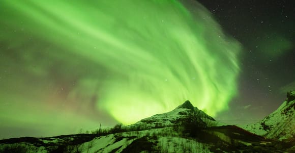 Tromsø: Guided Snowshoe Hike to Rundvannet Lake with Meal