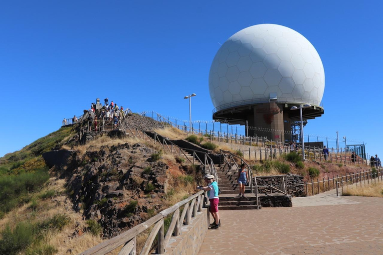 Madère : ARIEIRO PEAK, SANTANA, PONTA SÃO LOURENÇO JEEP TOURPrivé : Pic d&#039;Arieiro, Balcões, Santana &amp; Pta São Lourenço