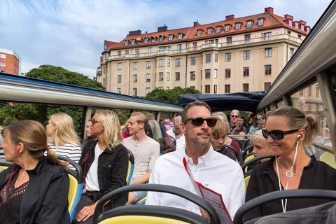 Sztokholm: Wycieczka piesza po Starym Mieście i wycieczka autobusowa hop-on hop-off