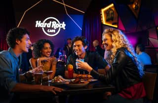 Amsterdam: Mittag- oder Abendessen im berühmten Hard Rock Café