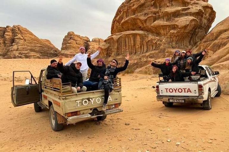 Wadi Rum: 8 Hours Full-Day 4x4 Jeep, Meals & Overnight Stay