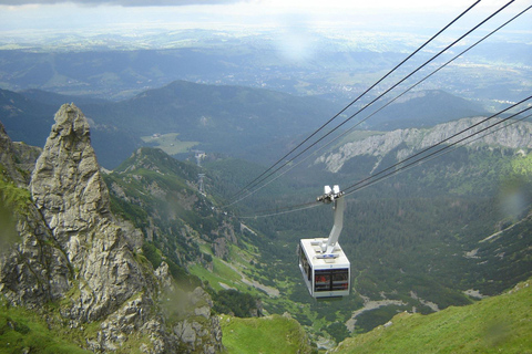 Cracovie : Visite de Zakopane avec les funiculaires de Krupowki et de GubalowkaCracovie : Zakopane et les Monts Tatras - Circuit régulier