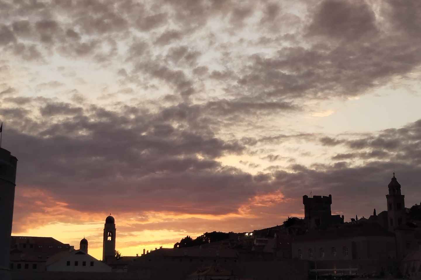 Dubrovnik: Sunset Catamaran Cruise with Sparkling Wine