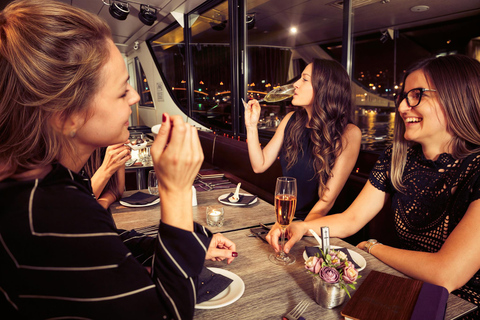 Jantar e Luzes - Cruzeiro noturno em Budapeste