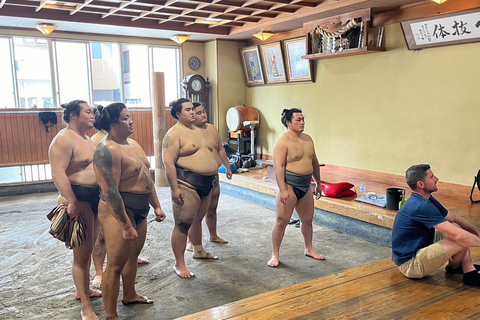 Tokyo: Besök Sumo Morning Practice med engelsk guide