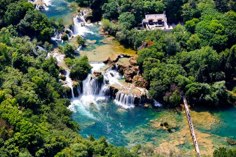 Fra Zadar: Dagstur til Krka nasjonalpark og Sibenik