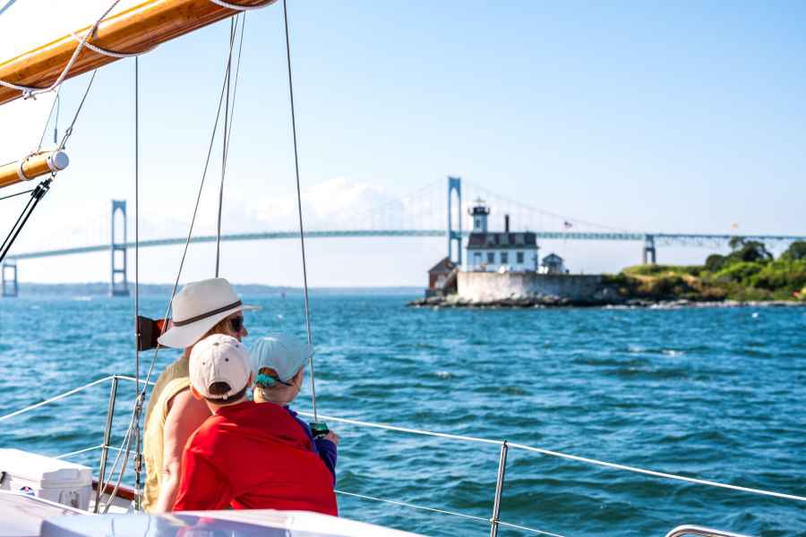Newport: Tagessegeln und Sightseeing Bootstour auf einem Schooner. Foto: GetYourGuide