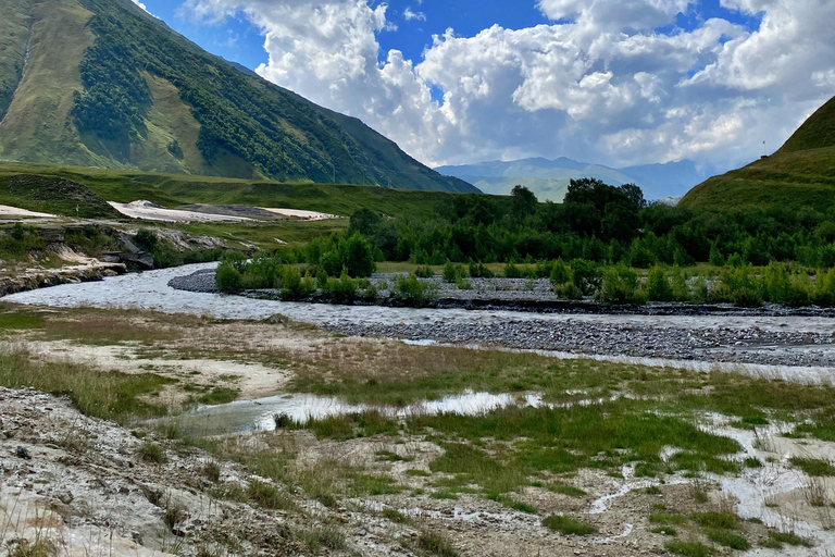 Depuis Tbilissi : La pittoresque vallée de Truso et le nouveau Gudauri