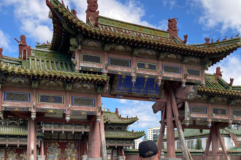 أولان باتور: جولة سير خاصة مع مرشد محليجولة سيرًا على الأقدام لمدة ساعتين