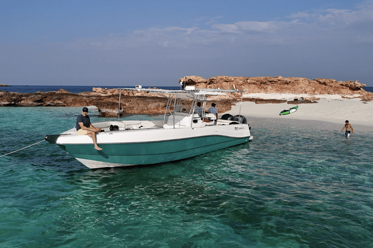 Full Day Damaniyat Island Experience with Beach Barbecue Full Day Damaniyat Island Experience with Lunch