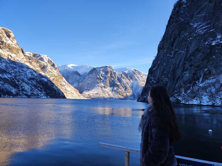 Bergen Private Tour: Nærøyfjord with Stegastein & Flåmsbana