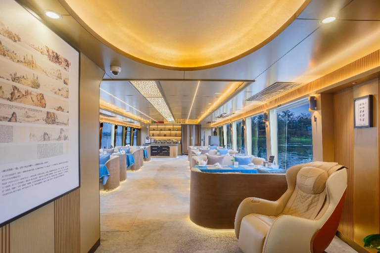Guilin: 5-Star Li River Cruise to Yangshuo with Pickup Guilin: 5-Star Li River Cruise Lower Deck with Hotel Pickup
