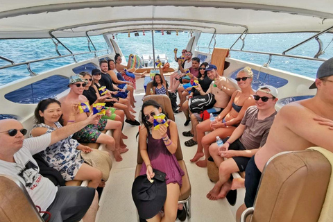 Van Krabi: Phi Phi-eilanden en 4 eilanden Early Bird-dagtripVan Krabi: Phi Phi-eilanden Early Bird Day Cruise & lunch