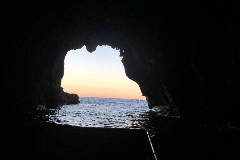 Syracuse: Ortigia Island and Sea Caves Boat Tour