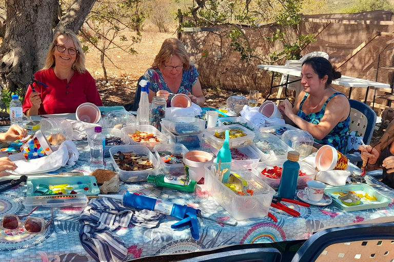 Atelier de mosaïque verre sur verre près de Lagos