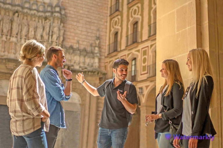 Desde Barcelona: monasterio de Montserrat y senderismoTour de medio día
