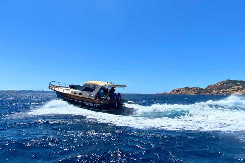 Da Palau: Viaggio nel sud della Corsica in motoscafo di legno con pranzo
