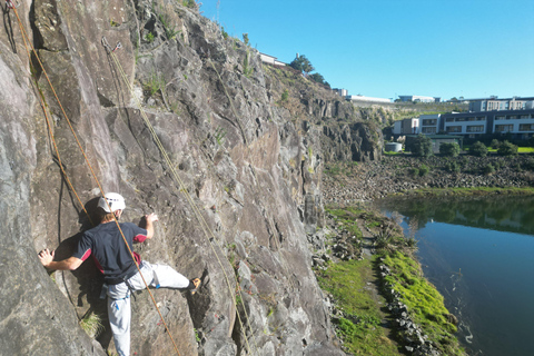 Escalada en roca al aire libre en AucklandMedio día - Escalada en roca al aire libre en Auckland