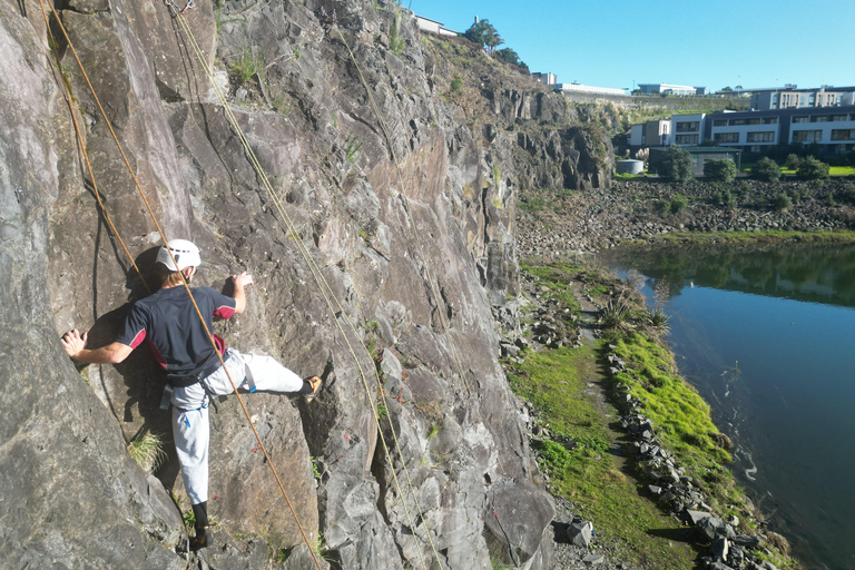 Escalada en roca al aire libre en AucklandMedio día - Escalada en roca al aire libre en Auckland