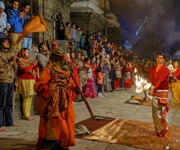 Kathmandu: Pashupatinath Temple Evening Aarati Tour