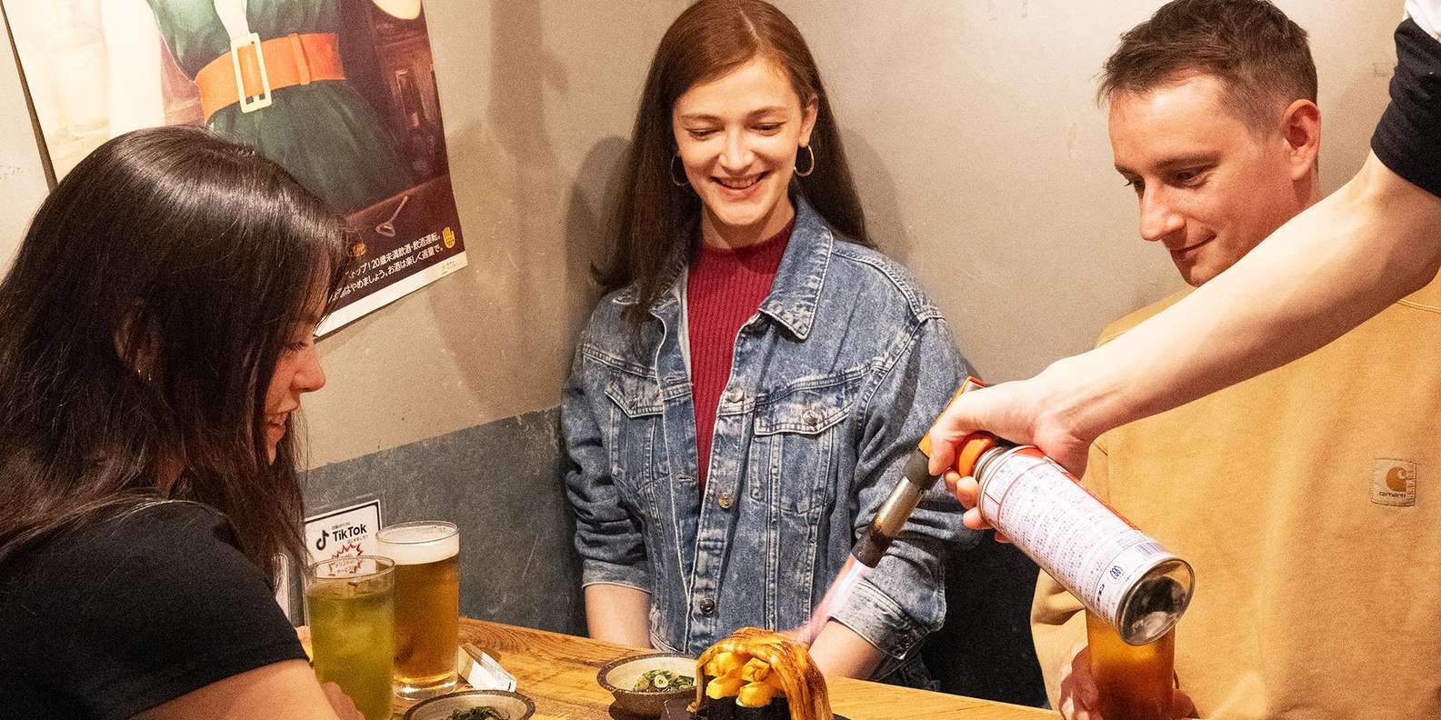 Shinjuku: Food Tour - 15 Dishes at 4 local eateries