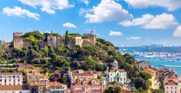Lisbon Through the Eyes of a Local - Food and Walking Tour