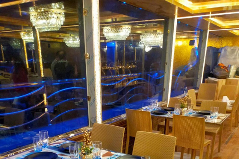 迪拜码头多哈游船：自助晚餐与现场娱乐迪拜码头传统帆船游：自助晚餐与现场娱乐表演