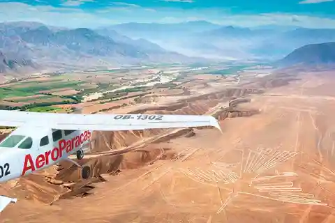 Depuis Lima : Excursion Paracas Ica et Lineas de Nazca 2 jours