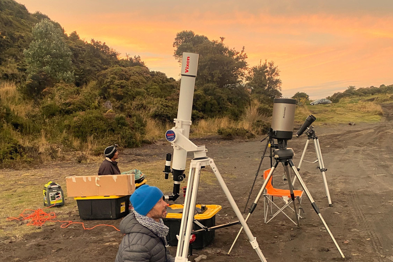 Telescopen bij de vulkaan Irazú