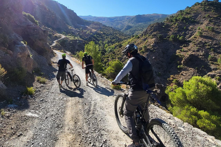 Von Granada aus: E-Bike-Tour durch Los Cahorros de Monachil