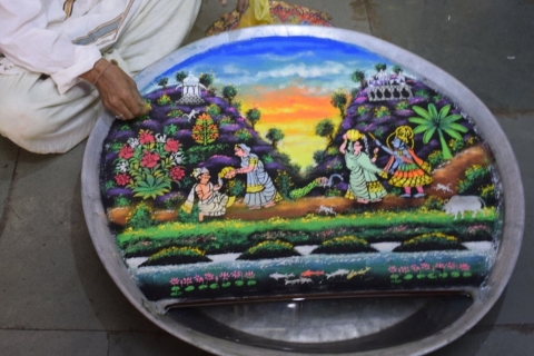 Jalsanjhi przez ostatnich rzemieślników, którzy potrafią malować na wodziePoza wyobraźnią: Jalsanjhi autorstwa ostatnich rzemieślników, którzy potrafią