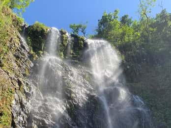 Avventura in una cascata nascosta, tour privato