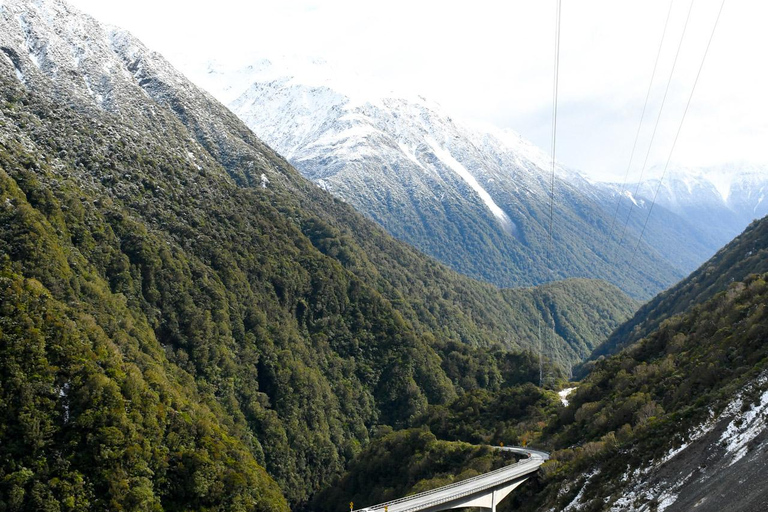 Wycieczka z Franz Josef do Christchurch przez Hokitika (w jedną stronę)