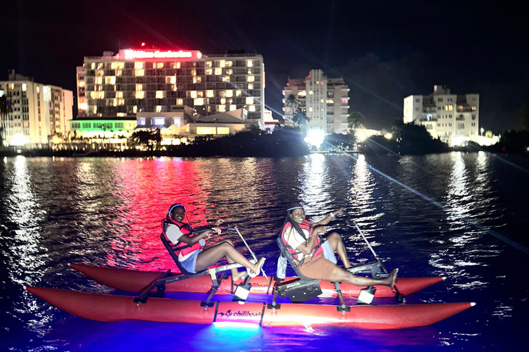 San Juan: Night Glow Adventure Chiliboats in Condado Lagoon