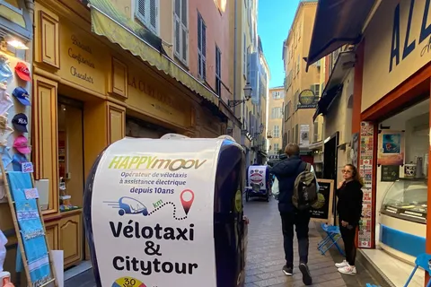 Nice: Tour guiado particular em táxi de bicicleta eléctrica