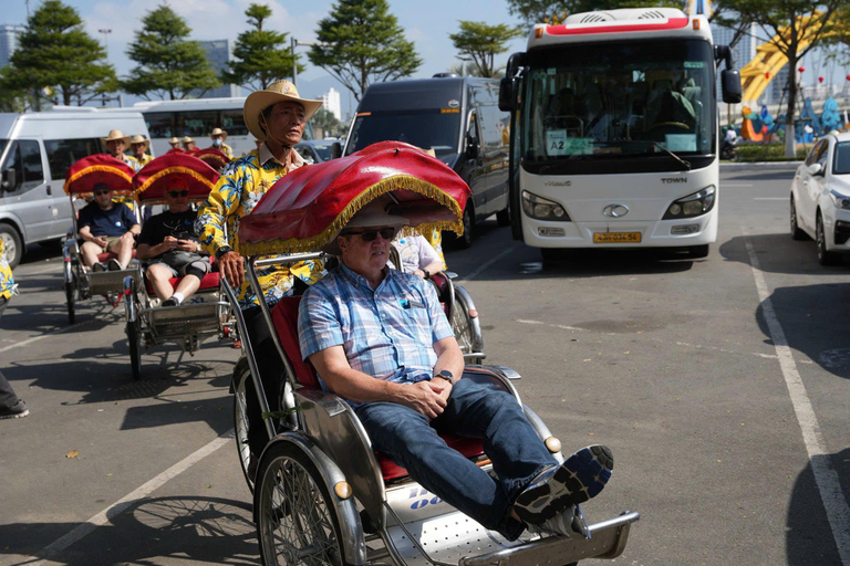 Da Nang: Cyclo City Tour with Coffee-Making Workshop