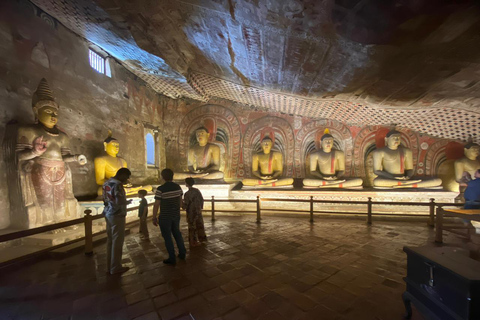 Colombo-Negombo : visite d&#039;une jounée de Sigiriya et de la grotte de Dambulla