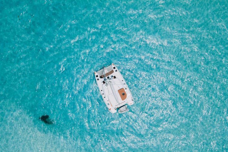 Cancun: Prywatny luksusowy katamaran do Isla Mujeres