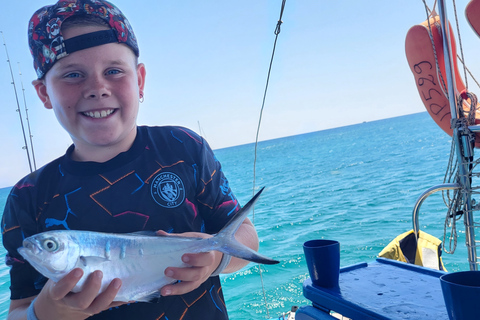 Rodas: Excursión de pesca, snorkel, barbacoa y guía profesional