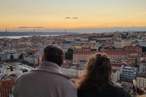 2h Private TukTuk Tour Christmas Lights Free Pickup 2h Private TukTuk Tour Christmas Lights Free Pickup