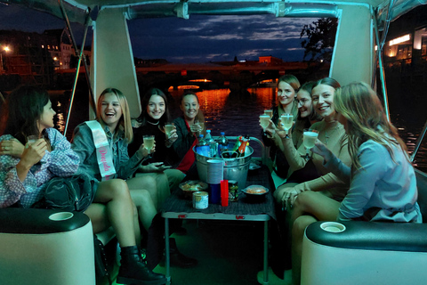 Wroclaw: Sunset Catamaran Cruise with Drink and Music