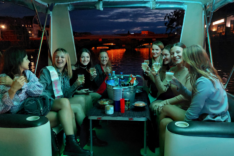 Wroclaw: Sunset Catamaran Cruise with Drink and Music