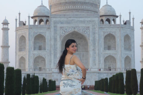 From Delhi: Private, Luxury Taj Mahal tour with Expert guide Epic Delhi: Private Journey to the Taj Mahal & Agra Fort