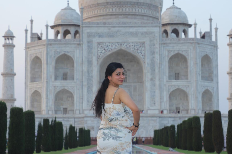 From Delhi: Private, Luxury Taj Mahal tour with Expert guide Epic Delhi: Private Journey to the Taj Mahal & Agra Fort