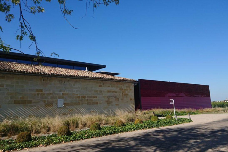 Visite exclusive des châteaux de Saint-Émilion avec dégustationsGroupe privé de 2 à 6 personnes.