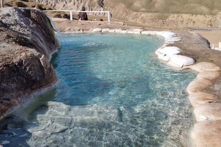 Santiago: Cajón del Maipo and Termas Colinas with Premium Picnic